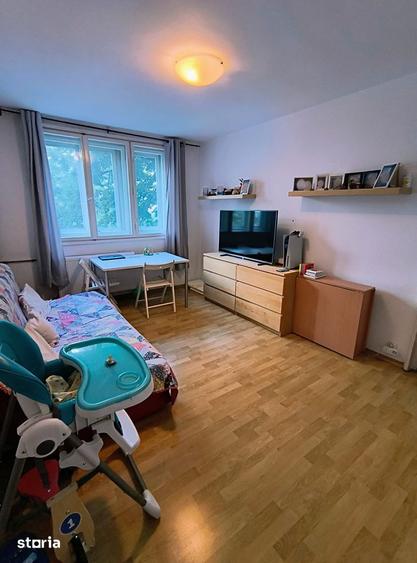 Apartament cu 4 camere în Drumul Taberei