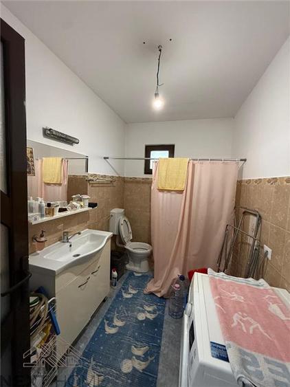 Casă individuală cu 4 camere cu Teren 400 Mp în Bolotești