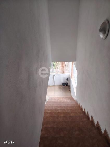 Casă cu 4 camere în Valea