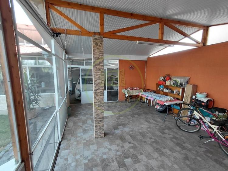 Casă individuală cu 4 camere cu Garaj în Nord