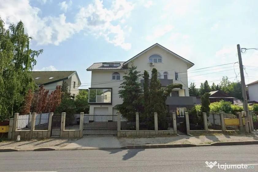 Spațiu comercial, de 903 mp, în Bucium