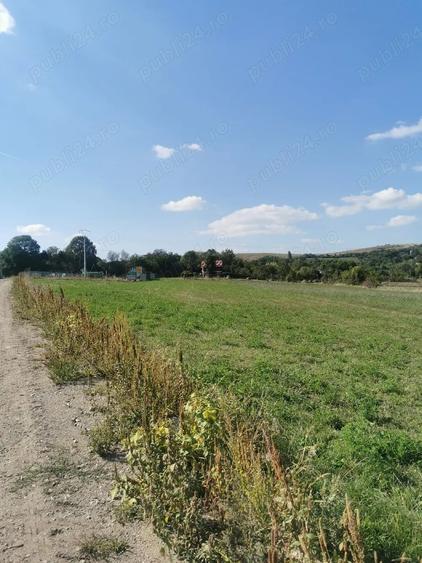 Teren de 2800 mp, în Tureni