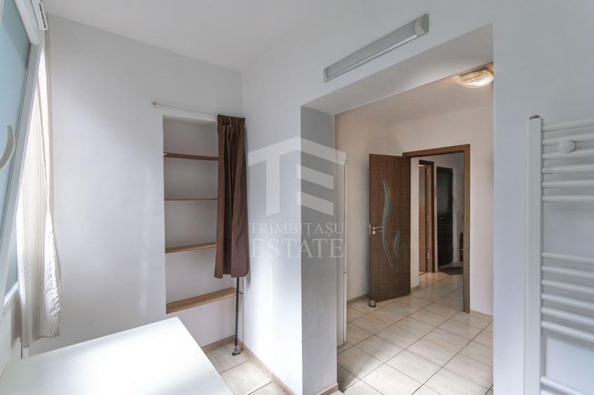 Apartament cu 3 camere semidecomandat, mobilat în Dristor