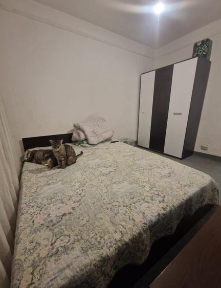 Apartament cu 4 camere semidecomandat în Central