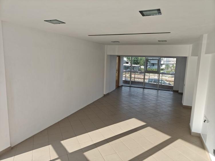 Spațiu comercial, de 90 mp, în Central