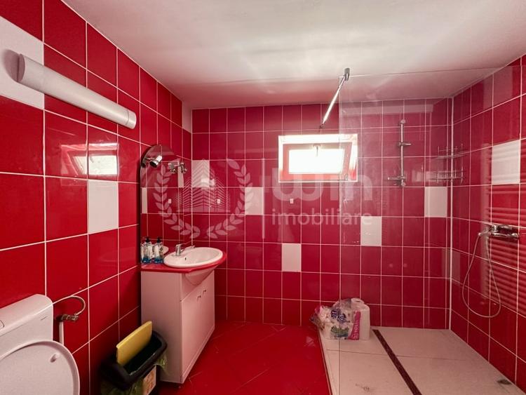 Casă individuală cu 6 camere cu Canalizare în Bună Ziua