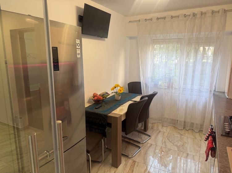 Apartament de vanzare - 4