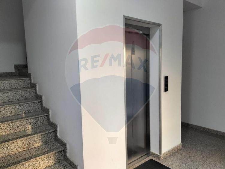 Pta Unirii - 96 mp Spațiu de birouri / rezidential + 1 loc parcare - 16