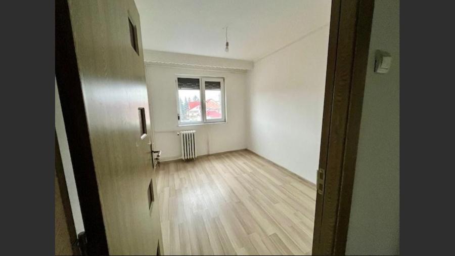 Apartament 3 camere semidecomandat , Zona Cascada - 7