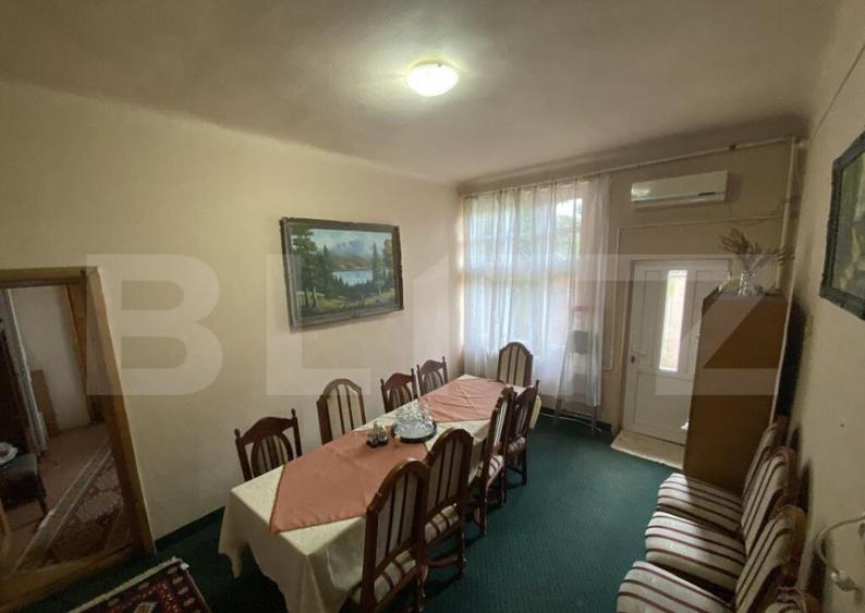 Casa de vanzare, spatiu comercial in suprafata 220 mp, in l - 13