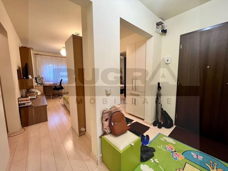 Apartament cu 4 camere decomandat, mobilat în Plopilor