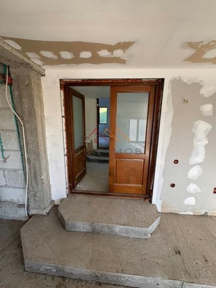 Vila S+P+E, priveliste deosebita, 6 camere, garaj, terasa, Cornu, PH - 8