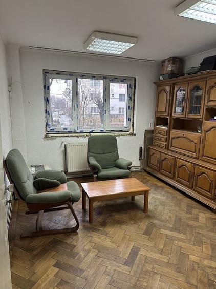 Inchiriez apt. 2 camere (in renovare) catre firma - parter - 420 Euro - 8