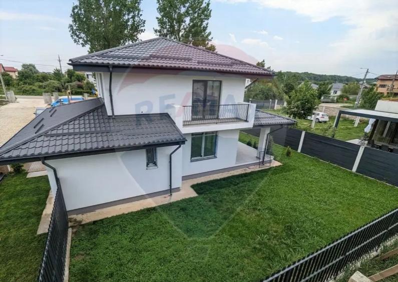 Vanzare Casa 4 camere, stil mediteranean,Domnesti - 16