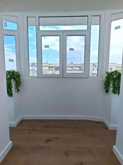 Apartament cu 4 camere decomandat în Decebal