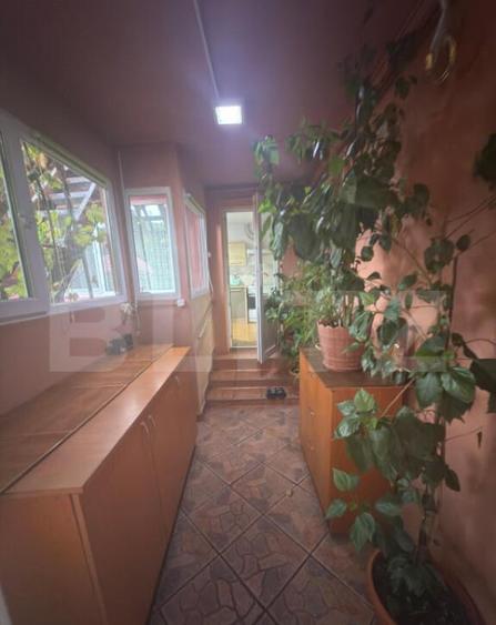 Casa de vanzare 5 camere + dependente - 32