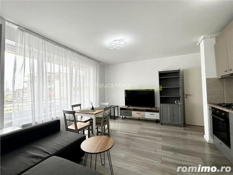 Studio Tractorul| Complet utilat si mobilat | Parcare| Boxa