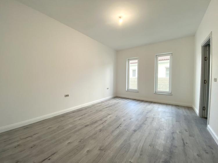 Dezvoltator: Rafinament pe Parter în Cartier Privat - 5