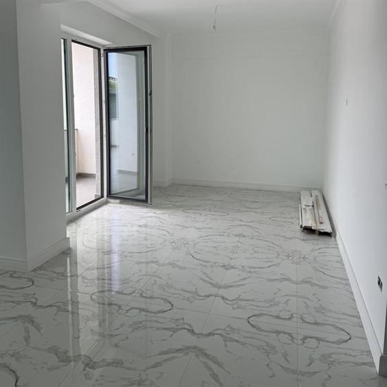 Apartament cu 3 camere, Bloc Nou, Etaj 1 ,  Burdujeni, 3c-4417 - 1