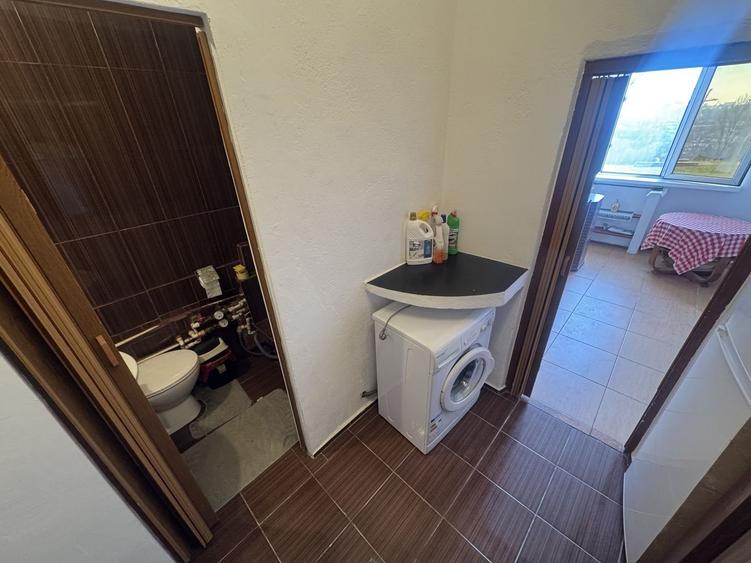 Garsoniera zona Far - 3