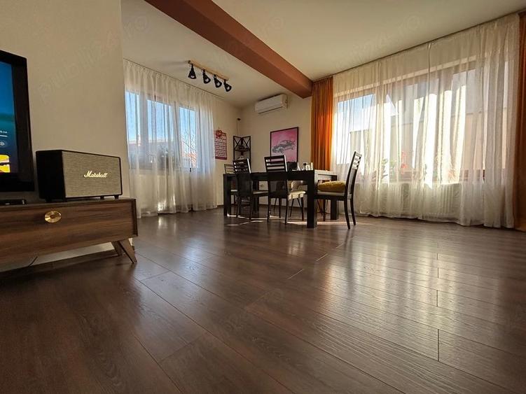 Jumatate de duplex, cu intrare separata ?i delimitare clara a spa?iilor, fara utilizari comune. - 8