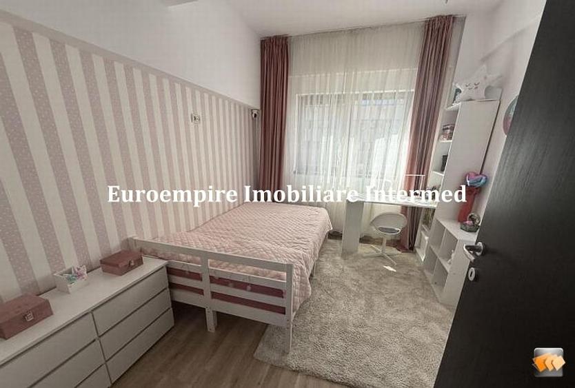 Apartament cu 3 camere decomandat, zona KM 4-5 - 8