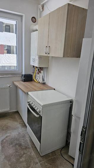 Inchiriez garsoniera - 2