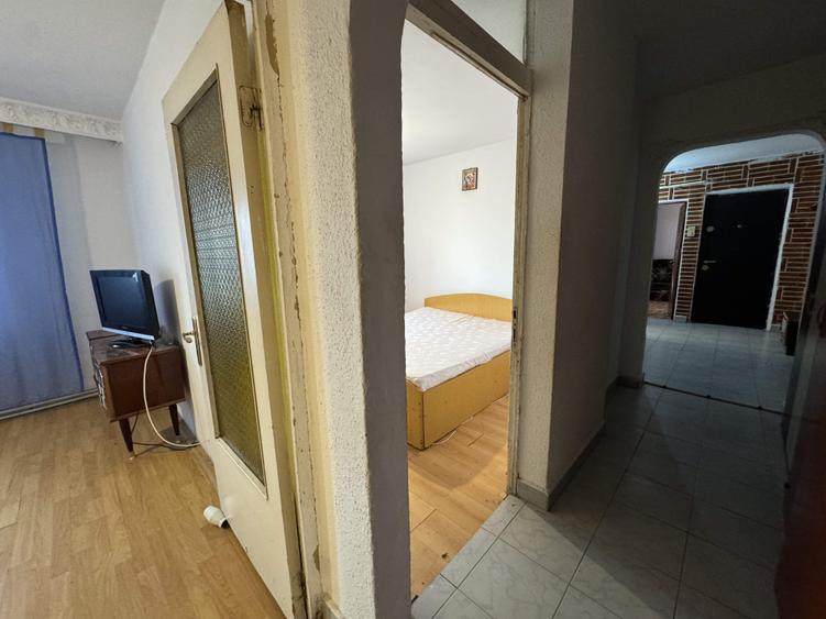 3 cam, 74 mp. decomandat, fara imbunatatiri, et.4, acoperis, Cuza Voda - 15