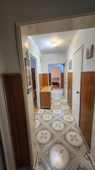 Apartament cu 3 camere decomandat în Dristor