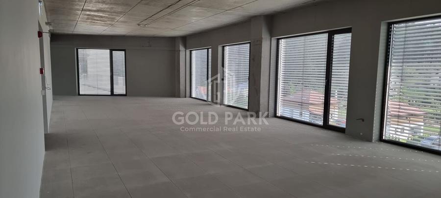 Birouri/ Clinica - 10 Parcari- Zona VIVO - Open Space / Terase - 6