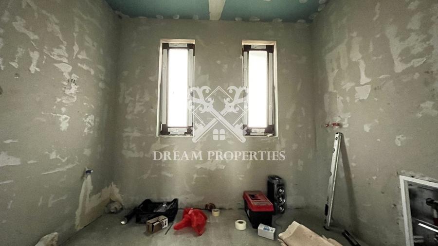 Casa de vanzare 120 mp, 4 camere,3 bai, teren 350 mp, DEZMIR - 13