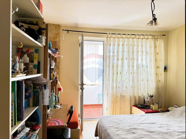 De Vanzare Apartament 4 camere - Ultra Central (orientare N-S) - 2