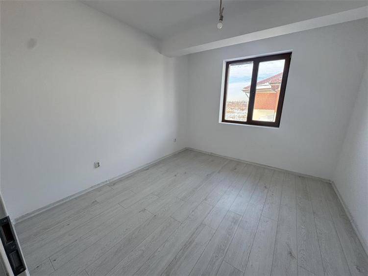 VANZARE CELOFIBREI 4 CAMERE CURTE | TEREN | COMPLEX TOATE UTILITATILE ASFALT - 9