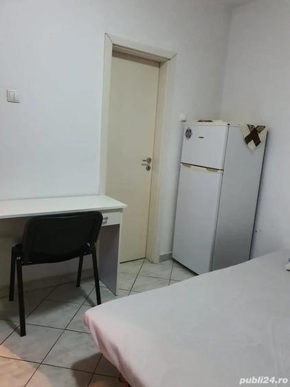 proprietar inchiriez garsoniera centru. - 2