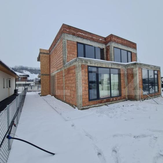 Oportunitate! Duplex 129 mp, teren 240 mp,  la 10km de Cluj - 10