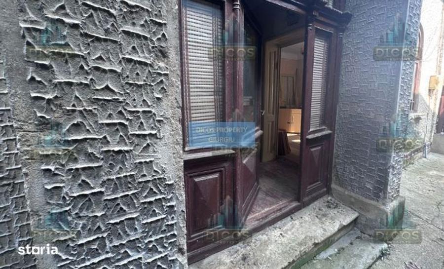 Casa de vanzare cu 3 camere - 4