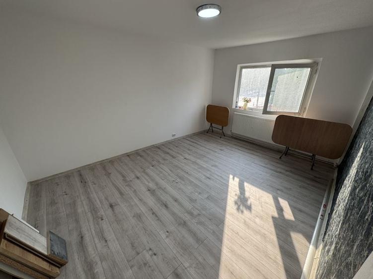 Apartament 3 camere zona Cet - 2