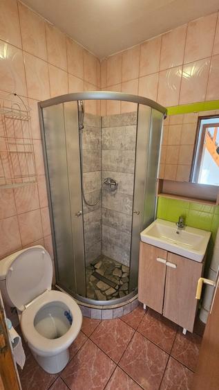 Inchiriez ap.cu o cam.in zona 7Noi. - 4