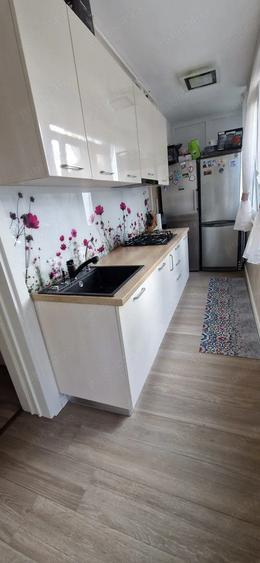 Vand apartament decomandat 3 camere - 5