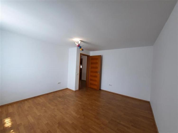 Casa cu 4 camere,105 mp, situata in cartierul Europa! - 6