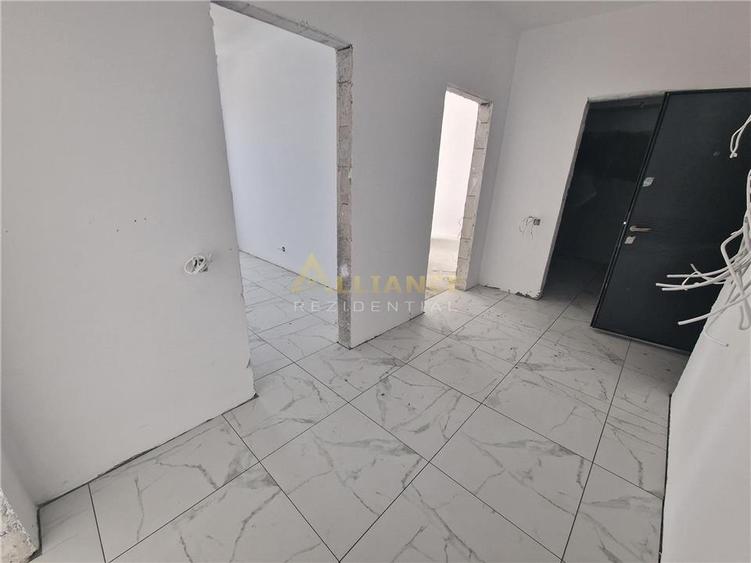 Young Residence 2 cam 64 mp la 10 min metrou - 8