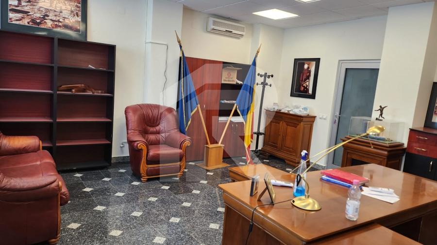 Spațiu premium birouri sau clinică, 2 corpuri, 12 parcări, lift, terasă - 7500 E - 20