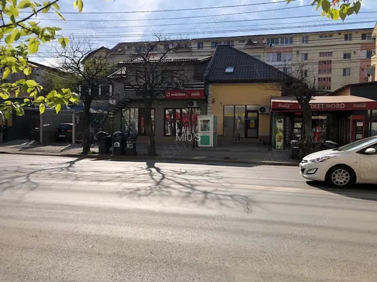 Inchiriez spatiu comercial vad excelent, pe C.Martirilor, 12 mp, 450 EURO Inchiriez spatiu comercial vad excelent, pe C.Martirilor, 12 mp, 450 EURO