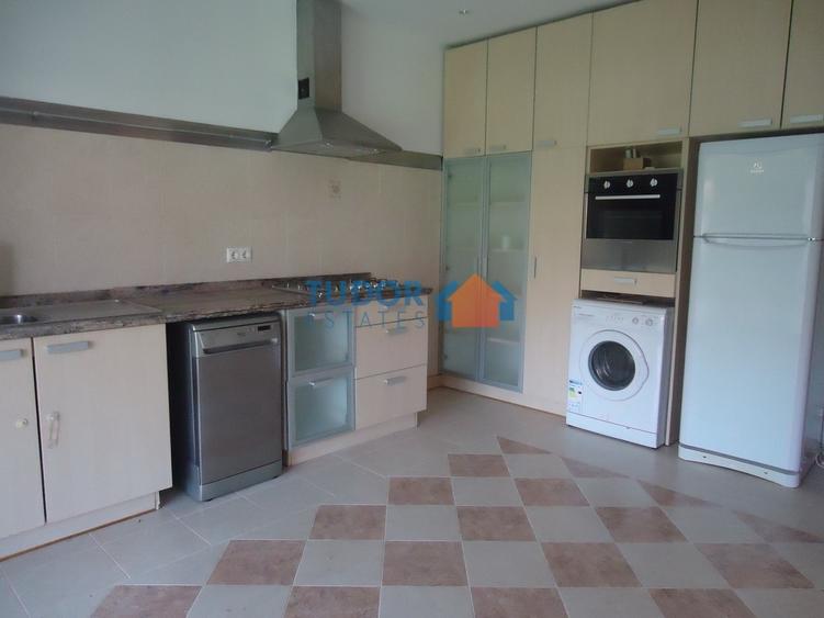 Vila 6 camere Pipera, Scoala Americana, complex Ibiza - 3