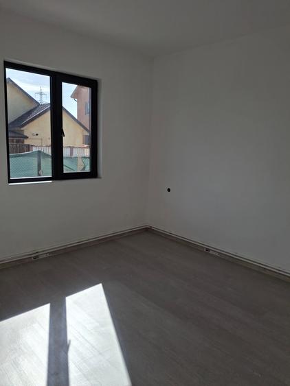 Vindem Casa in Navodari - 7