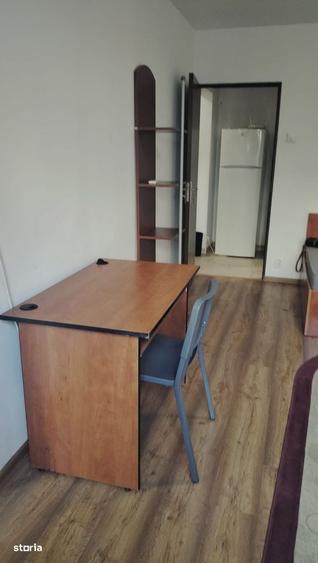 Garsonieră decomandată în Tineretului