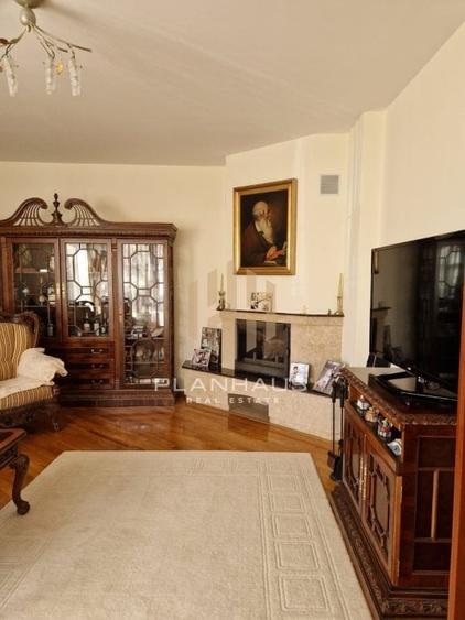 Casă de vânzare, zona Parc Municipal Regina Maria - 13