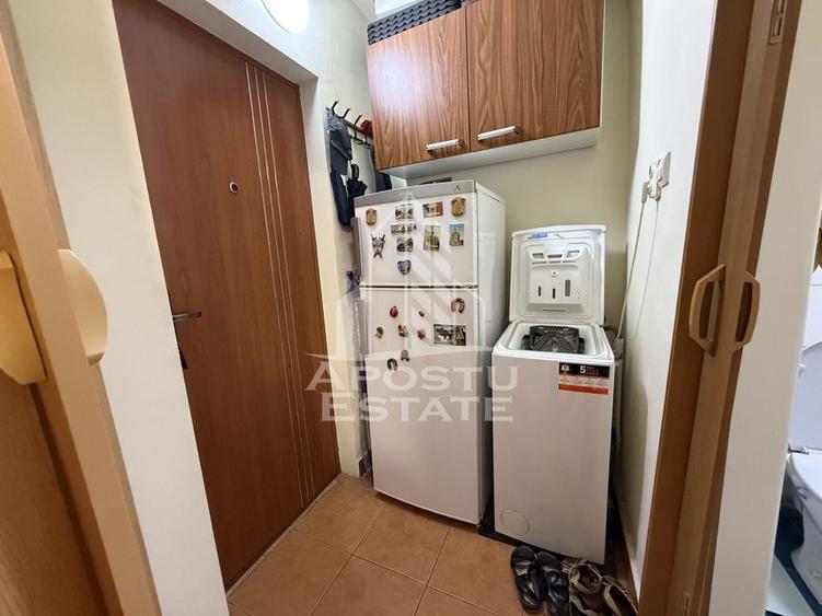 Apartament cu o camera, etajul 3, centrala proprie, zona Buziasului - 4