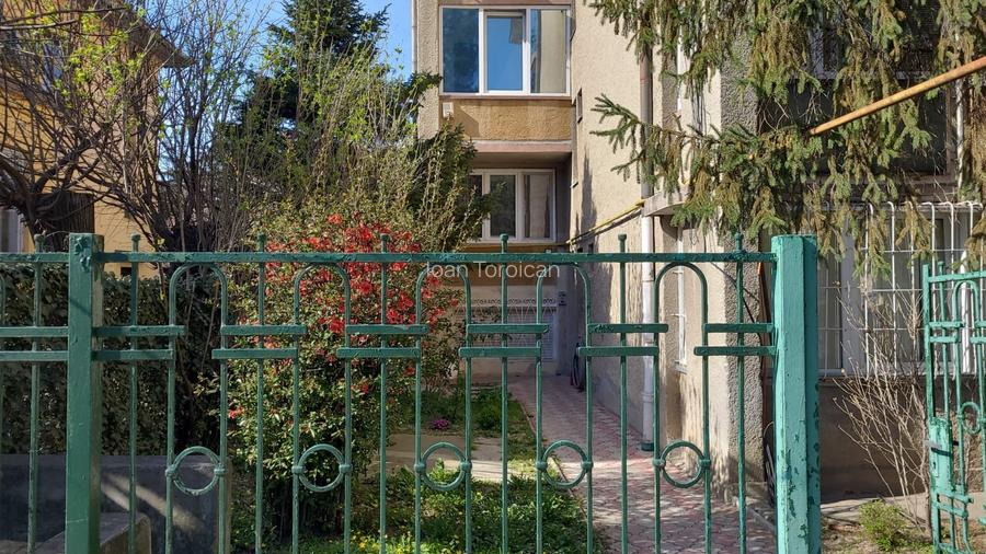 Inchiriez apartament 2 camere ultracentral, Timișoara Inchiriez apartament 2 camere ultracentral, Timișoara