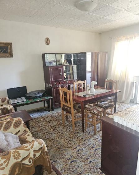 Apartament cu 3 camere in Zarnesti, zona Tohan Blocuri